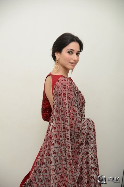 Tamannaah-at-Speedunnodu-Movie-Audio-Launch